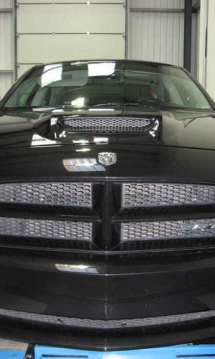 Head on view of Dodge Charger V8