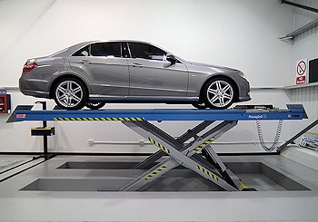 Scissor lift to view underside of vehicle